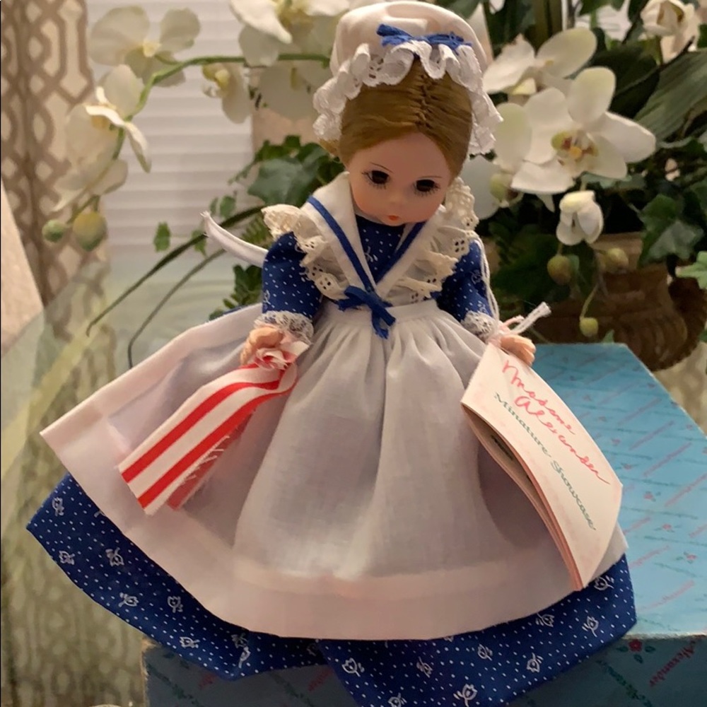 Madame Alexander Betsy Ross #431 Doll